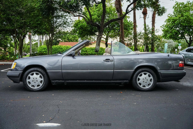 Used 1995 Mercedes-Benz E 320 Convertible image 1