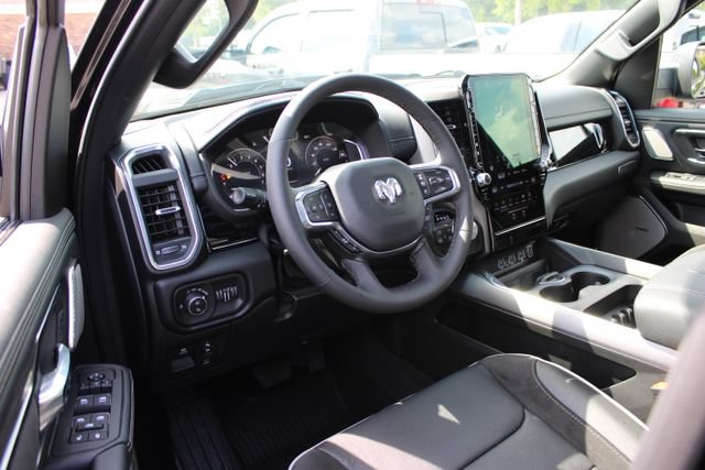 Used 2026 RAM 1500 Laramie w/ Night Edition AWD/4WD image 17