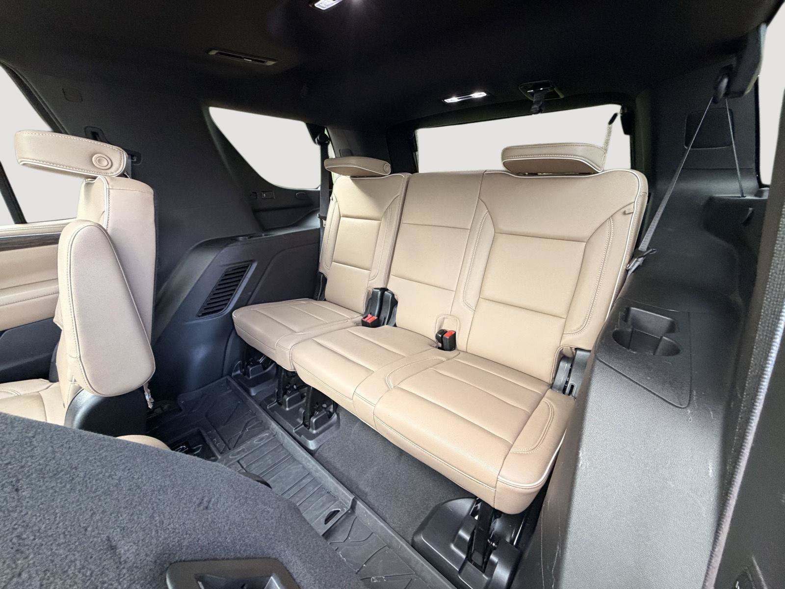 Used 2023 Chevrolet Tahoe Premier w/ Advanced Technology Package AWD/4WD image 37