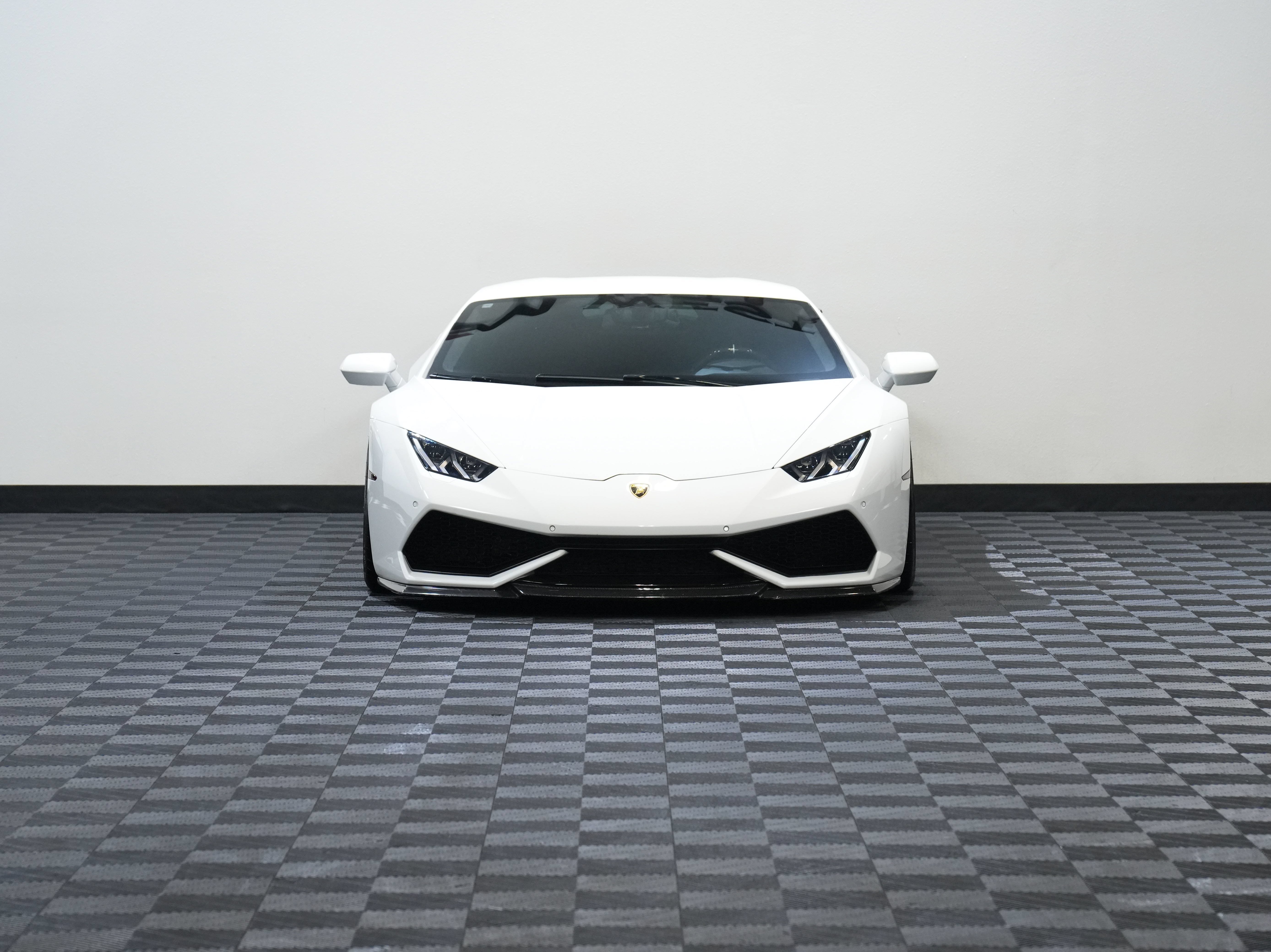 Used 2018 Lamborghini Huracan LP 610-4 AWD/4WD image 4