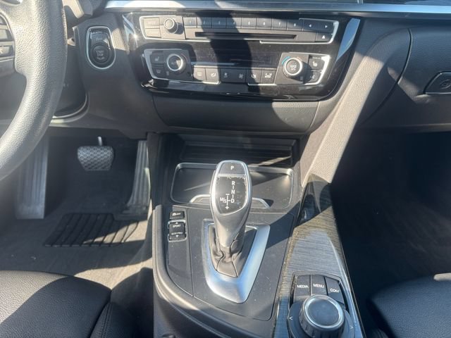 Used 2018 BMW 330i xDrive Sedan w/ Convenience Package AWD/4WD image 11