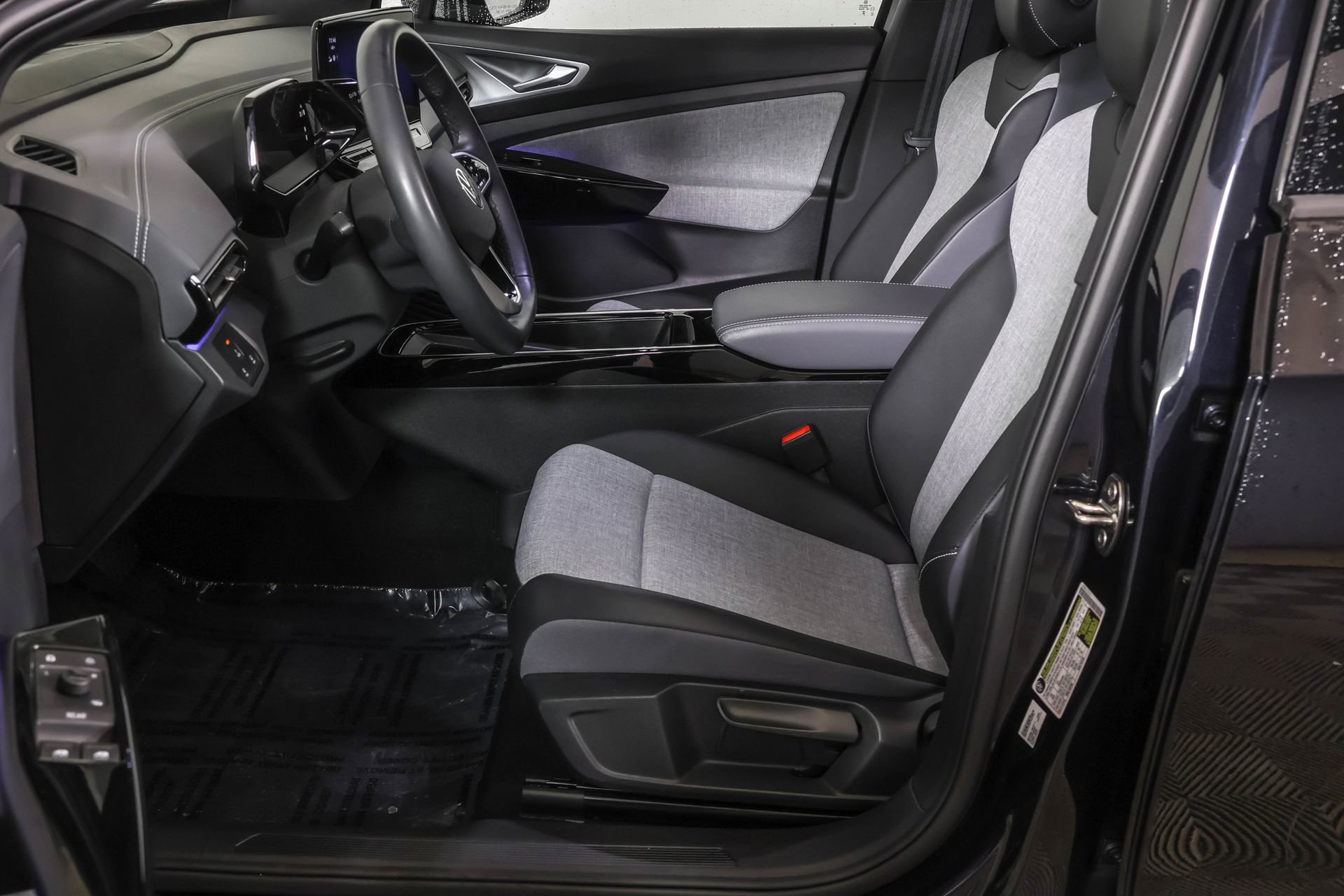 Used 2023 Volkswagen ID.4 2WD image 21