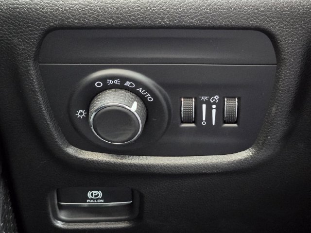 Certified 2024 Jeep Grand Cherokee L Laredo AWD/4WD image 22