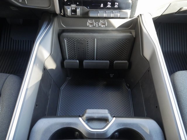 New 2026 RAM 1500 4x4 Crew Cab image 26