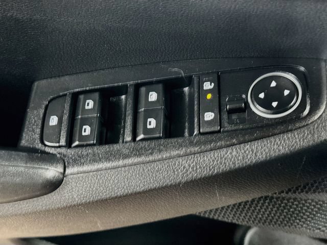 Used 2024 Kia Seltos LX AWD/4WD image 11