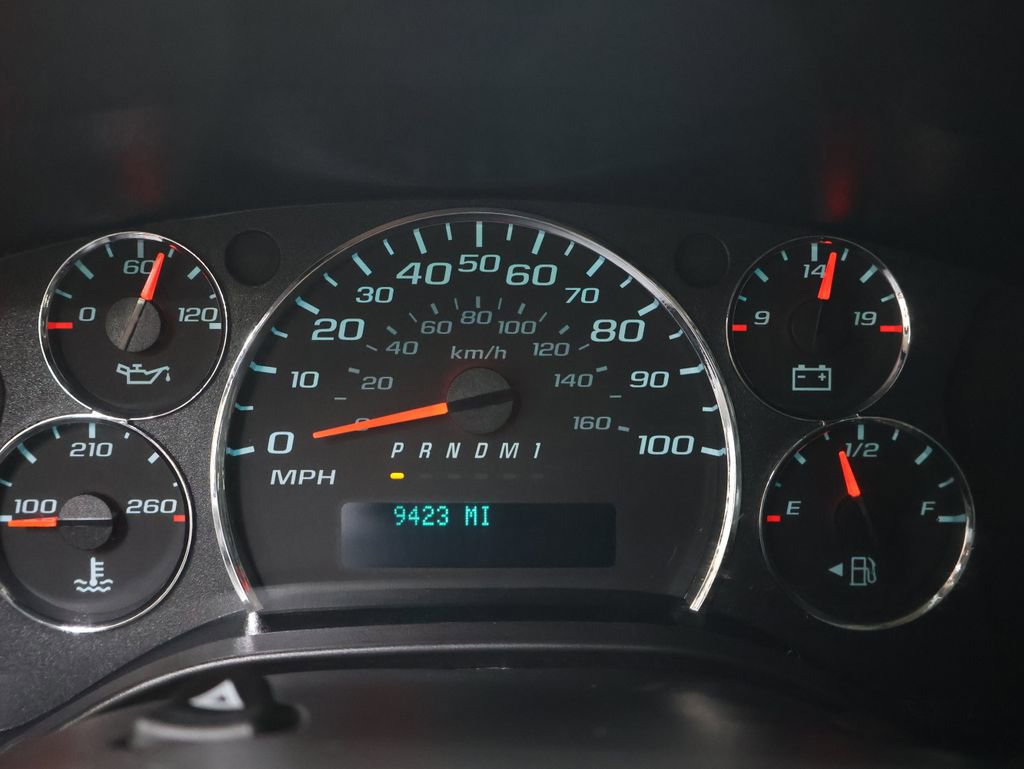 Used 2024 Chevrolet Express 2500 w/ Driver Convenience Package image 18