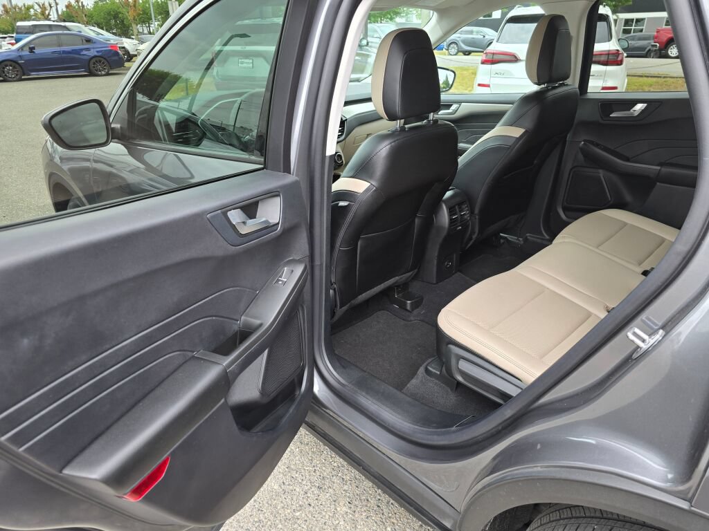 Used 2022 Ford Escape SEL AWD/4WD image 13