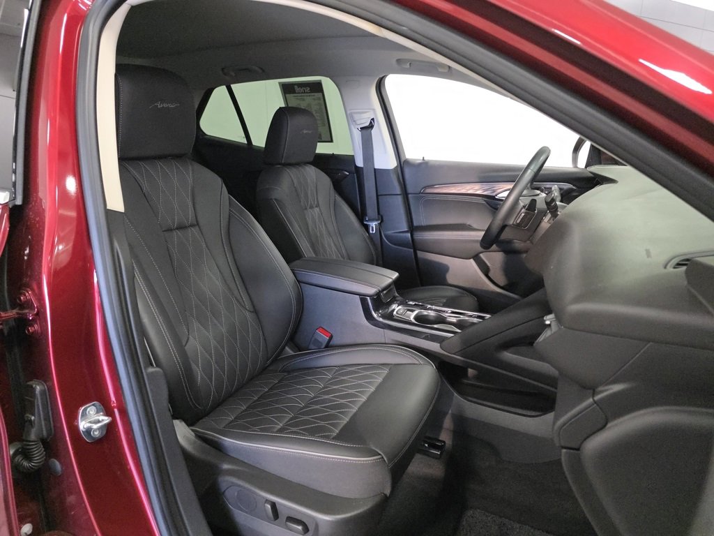 Used 2023 Buick Envision Avenir image 13