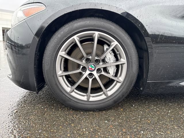 Used 2019 Alfa Romeo Giulia Base w/ Cold Weather Package image 31