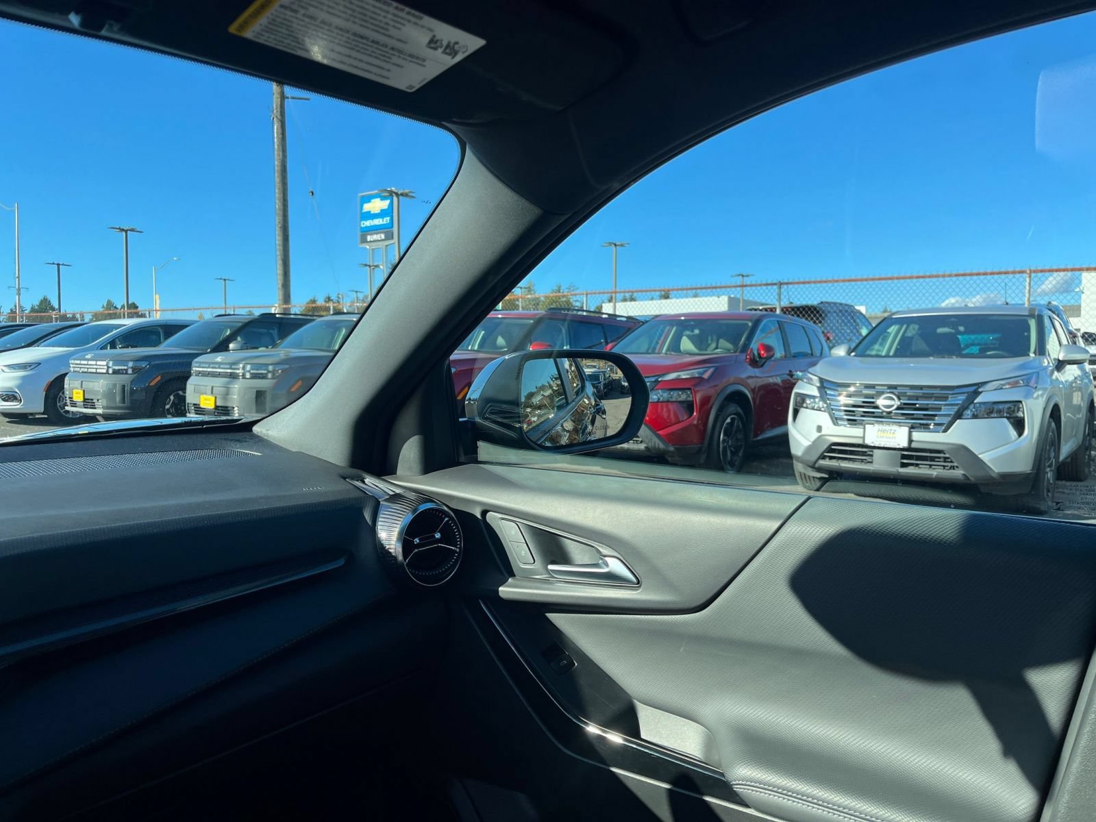 Used 2025 Chevrolet Equinox LT FWD image 35