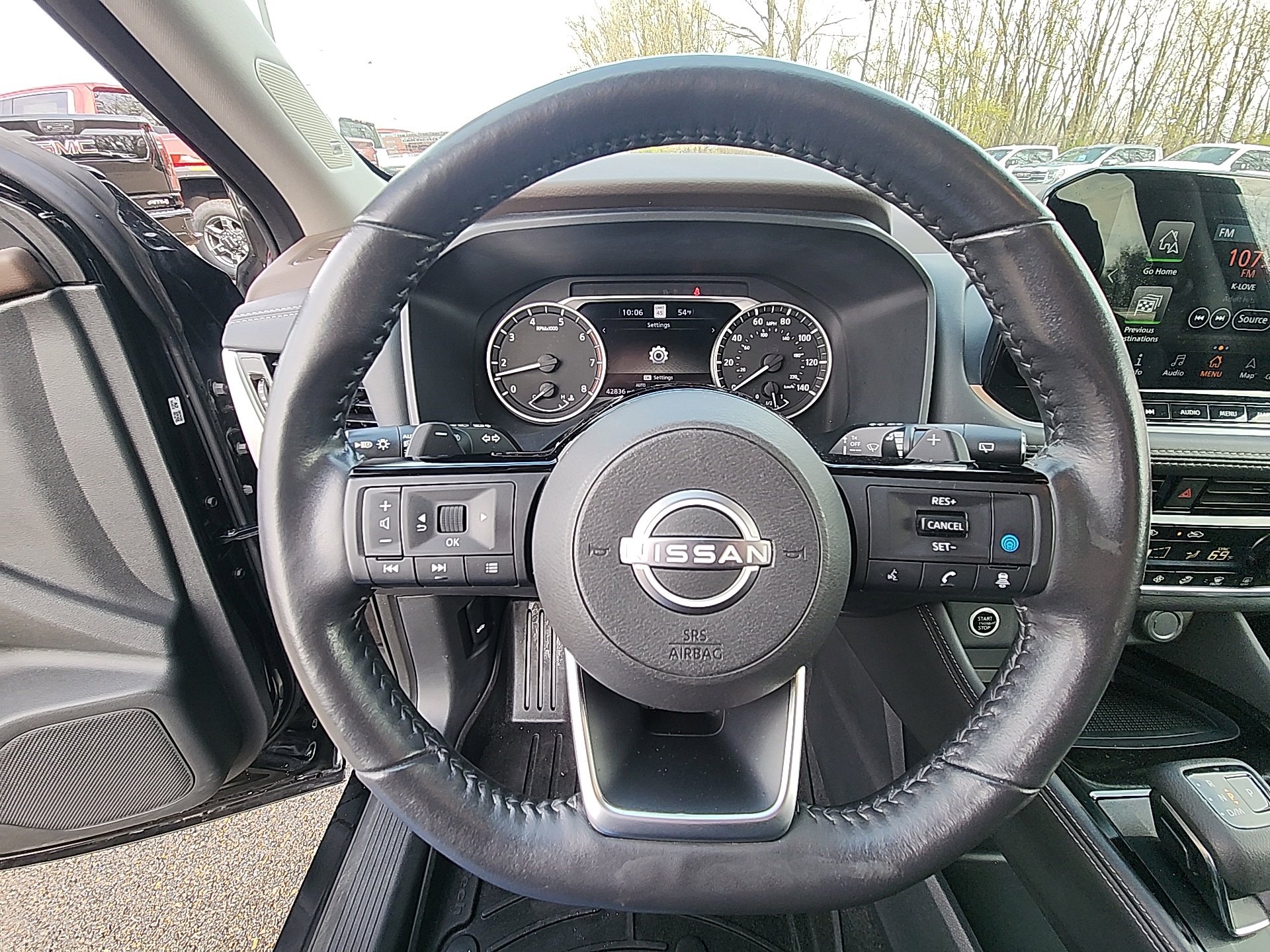 Used 2022 Nissan Rogue SL w/ SL Premium Package image 17