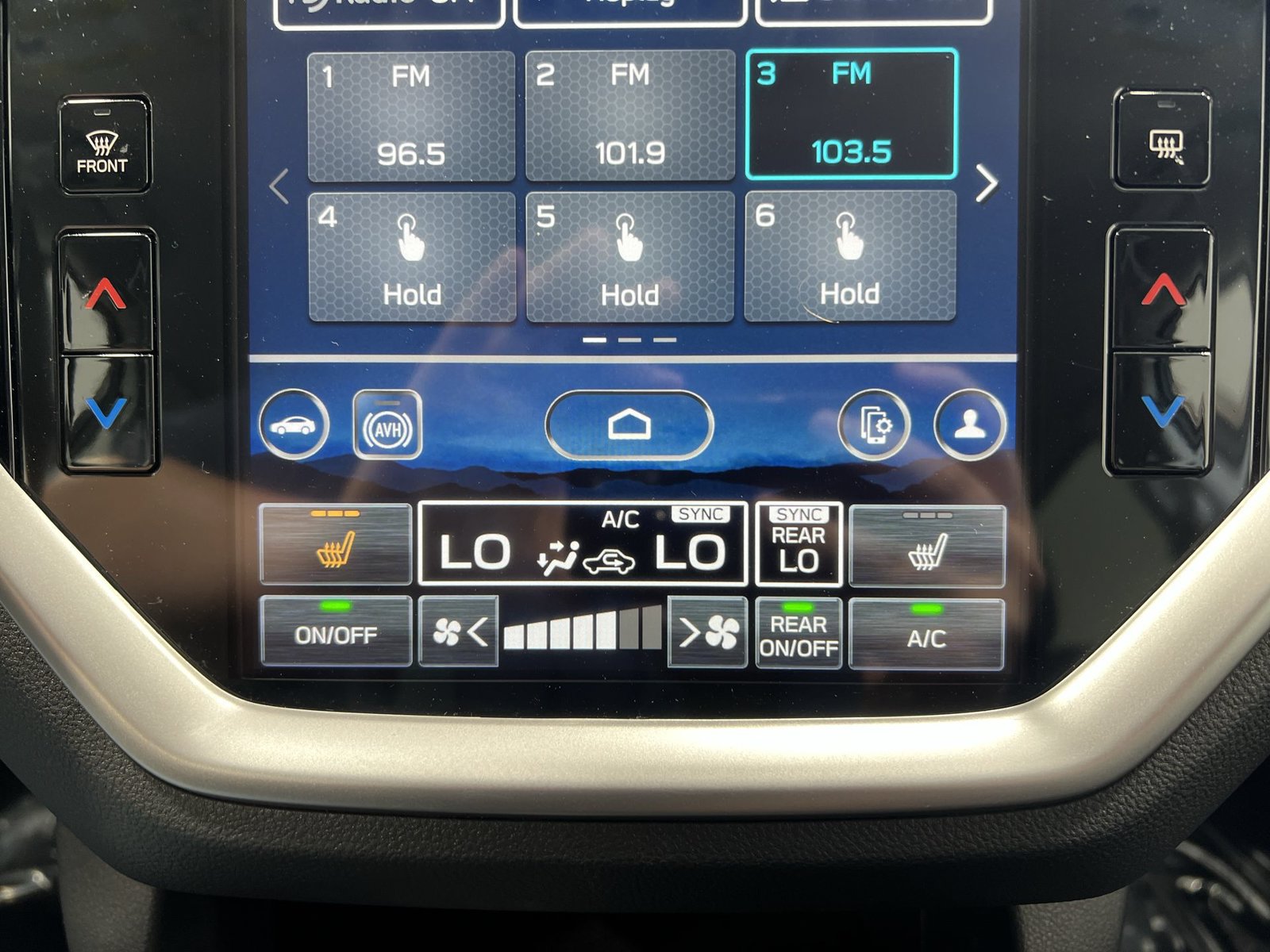 Used 2025 Subaru Ascent Premium AWD/4WD image 18