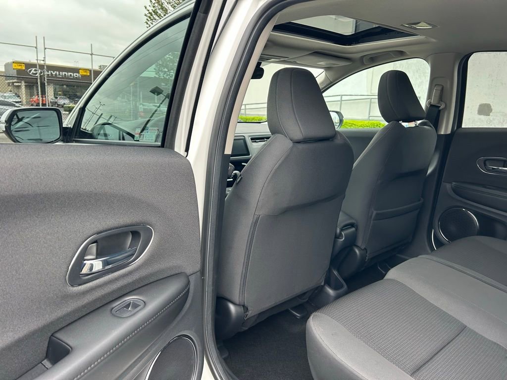 Used 2021 Honda HR-V EX image 11