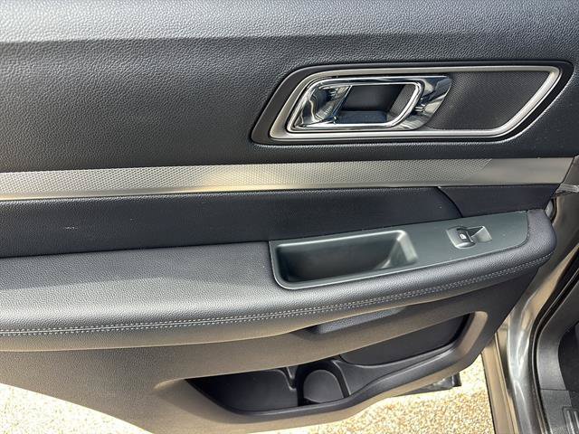 Certified 2019 Ford Explorer XLT AWD/4WD image 17