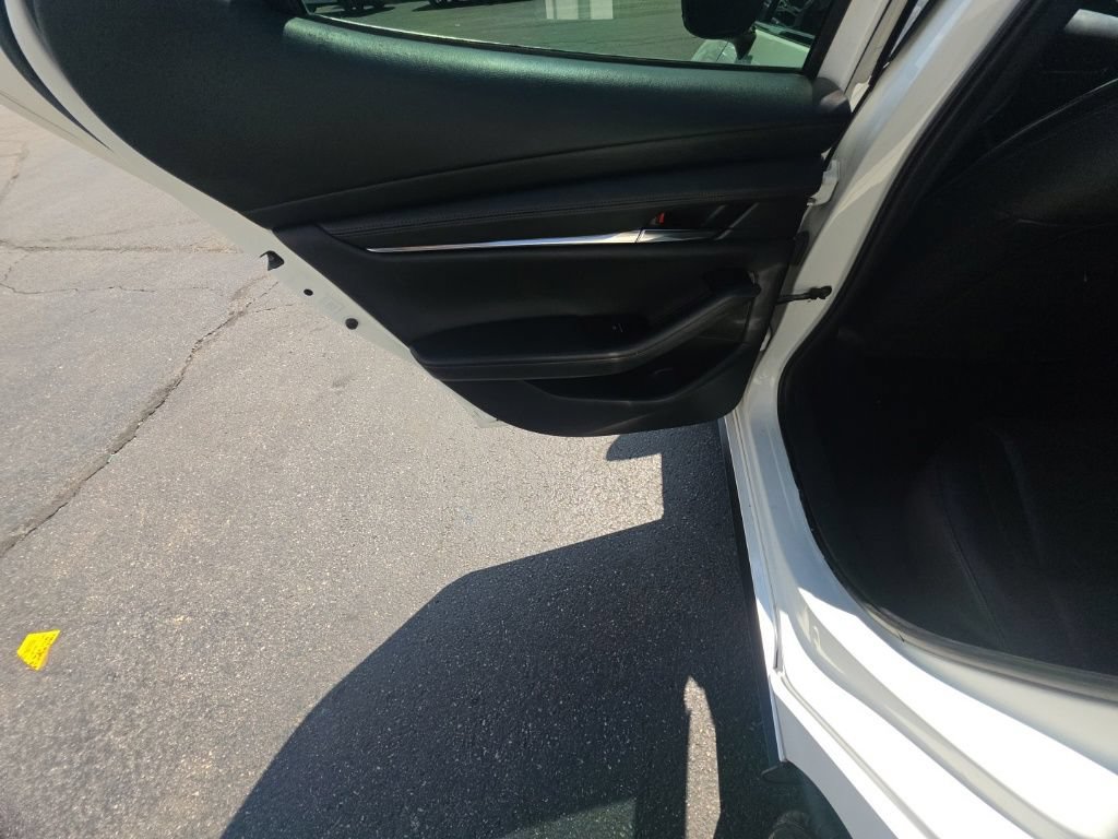 Used 2019 MAZDA MAZDA3 Hatchback FWD image 25