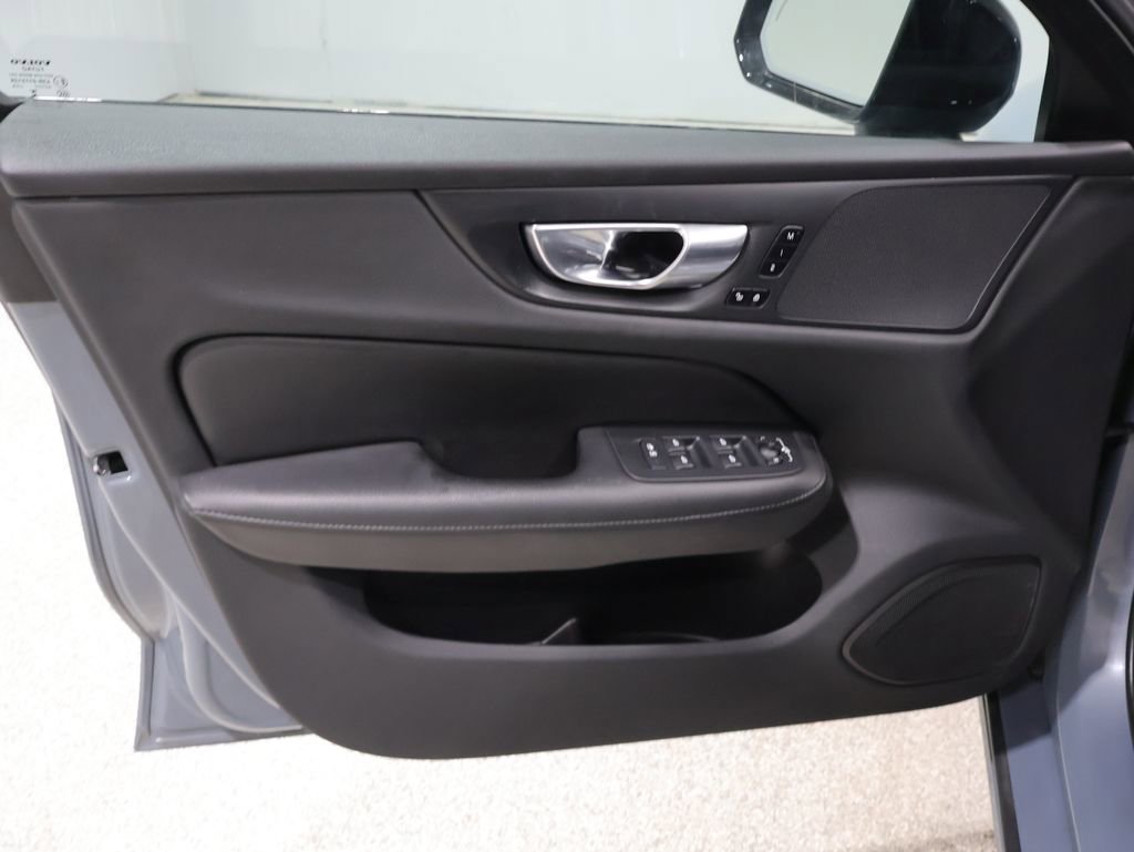 Used 2024 Volvo S60 B5 Plus image 13