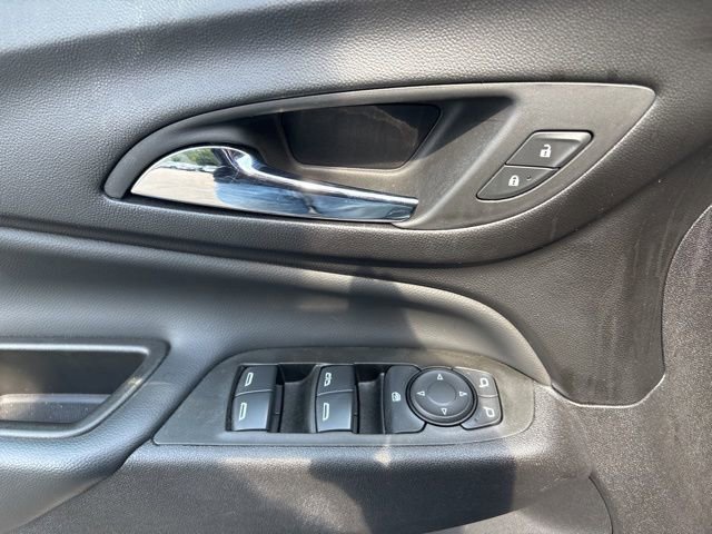 Used 2024 Chevrolet Equinox LT image 11