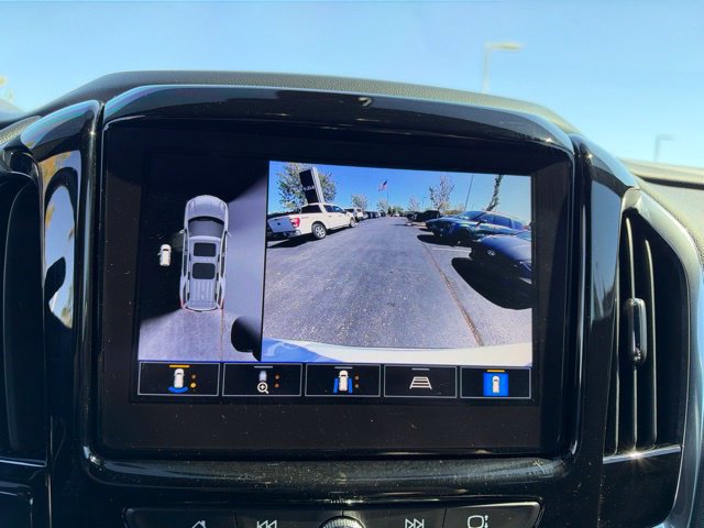 Used 2023 Chevrolet Traverse Premier FWD image 20