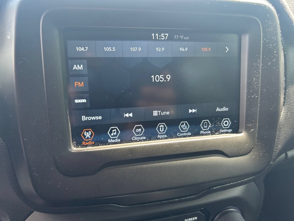 Certified 2020 Jeep Renegade Altitude AWD/4WD image 19