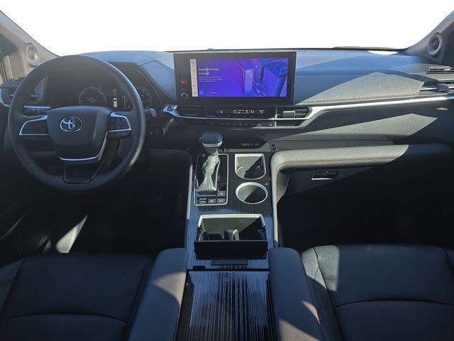 Certified 2025 Toyota Sienna XSE image 9