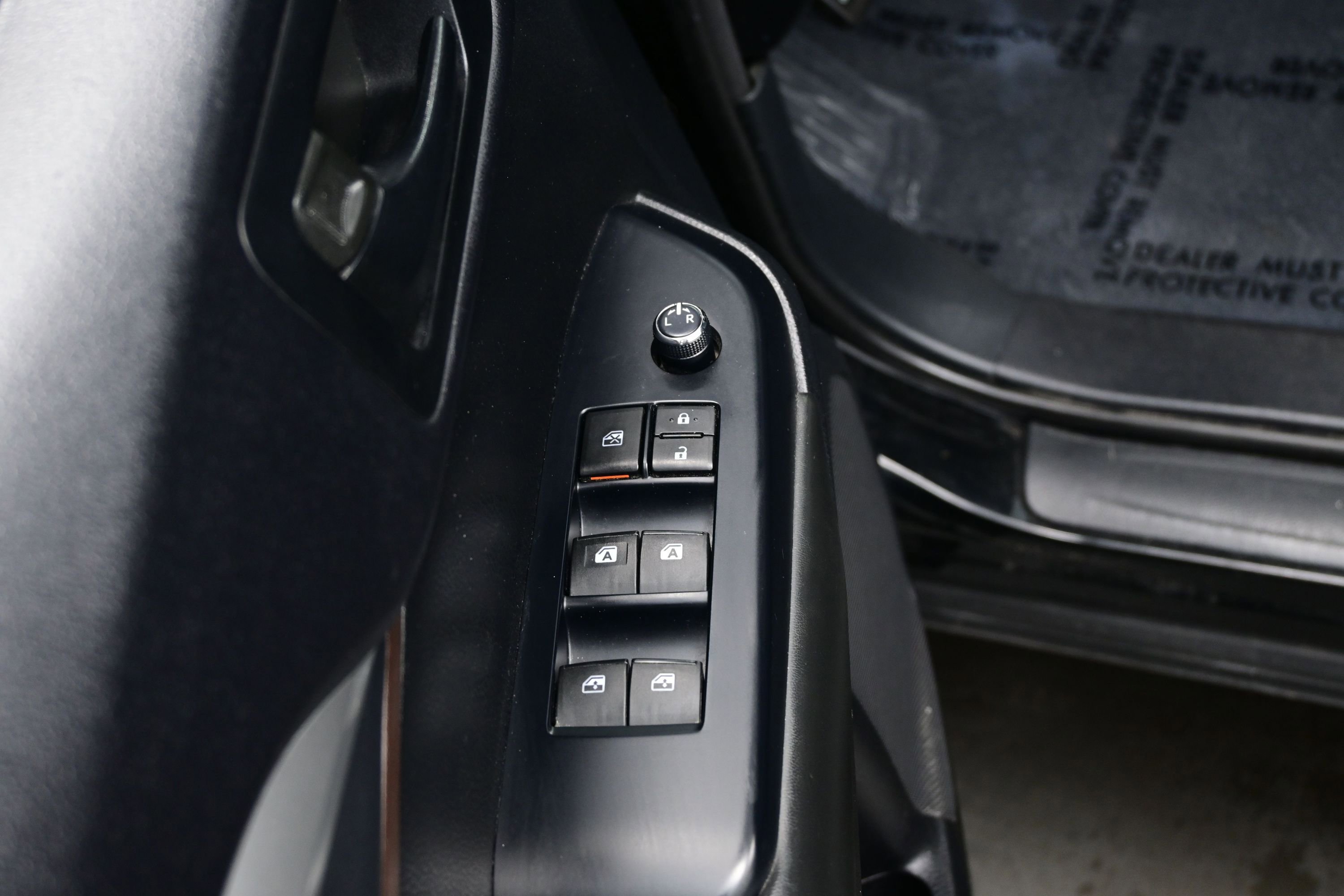 Used 2014 Toyota Highlander Plus AWD/4WD image 10