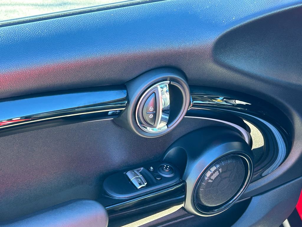 Used 2024 MINI Cooper SE image 12