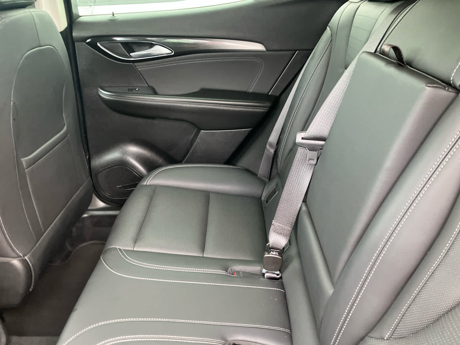 Used 2024 Buick Envision Preferred AWD/4WD image 33