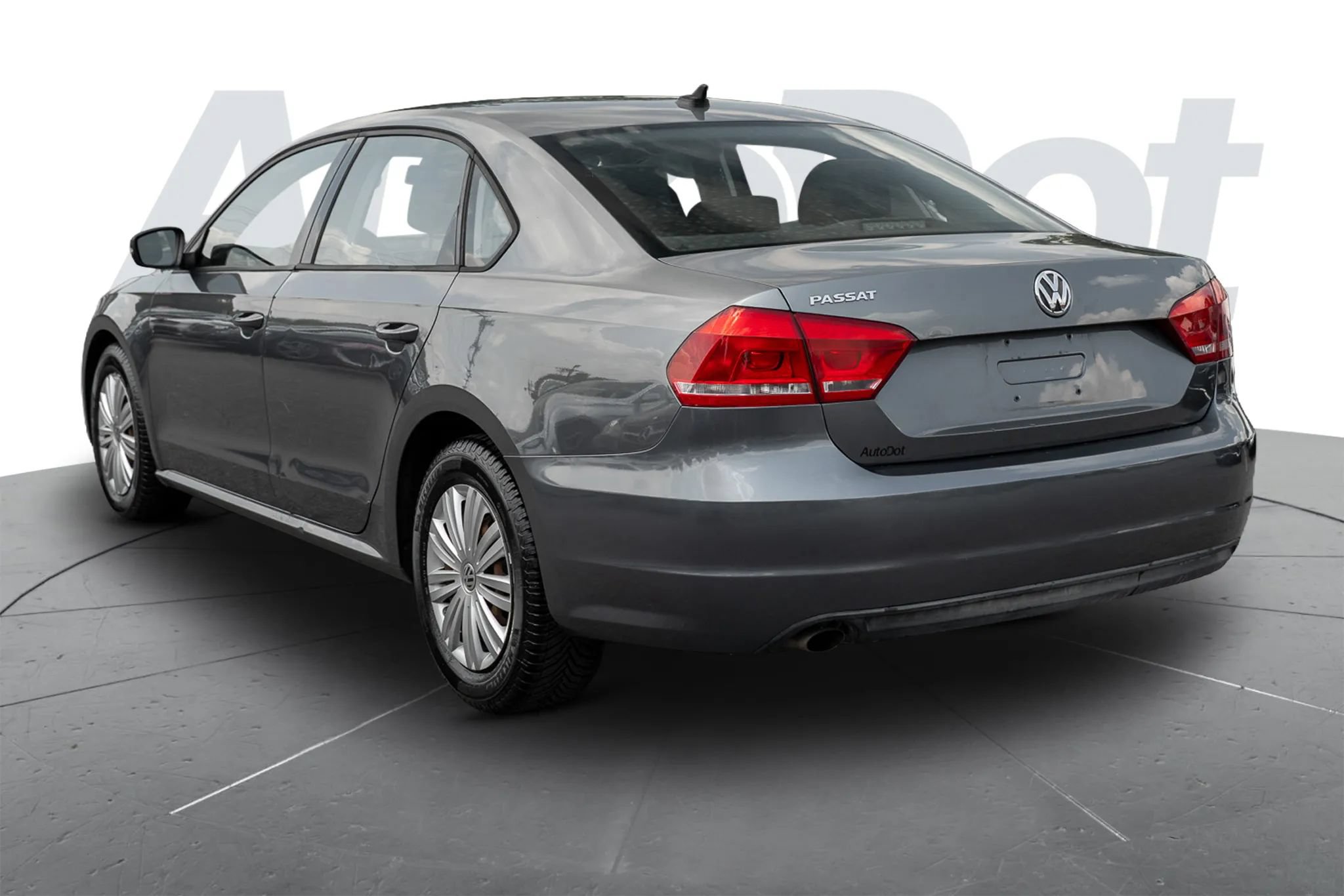 Used 2014 Volkswagen Passat 2.5 S FWD image 2