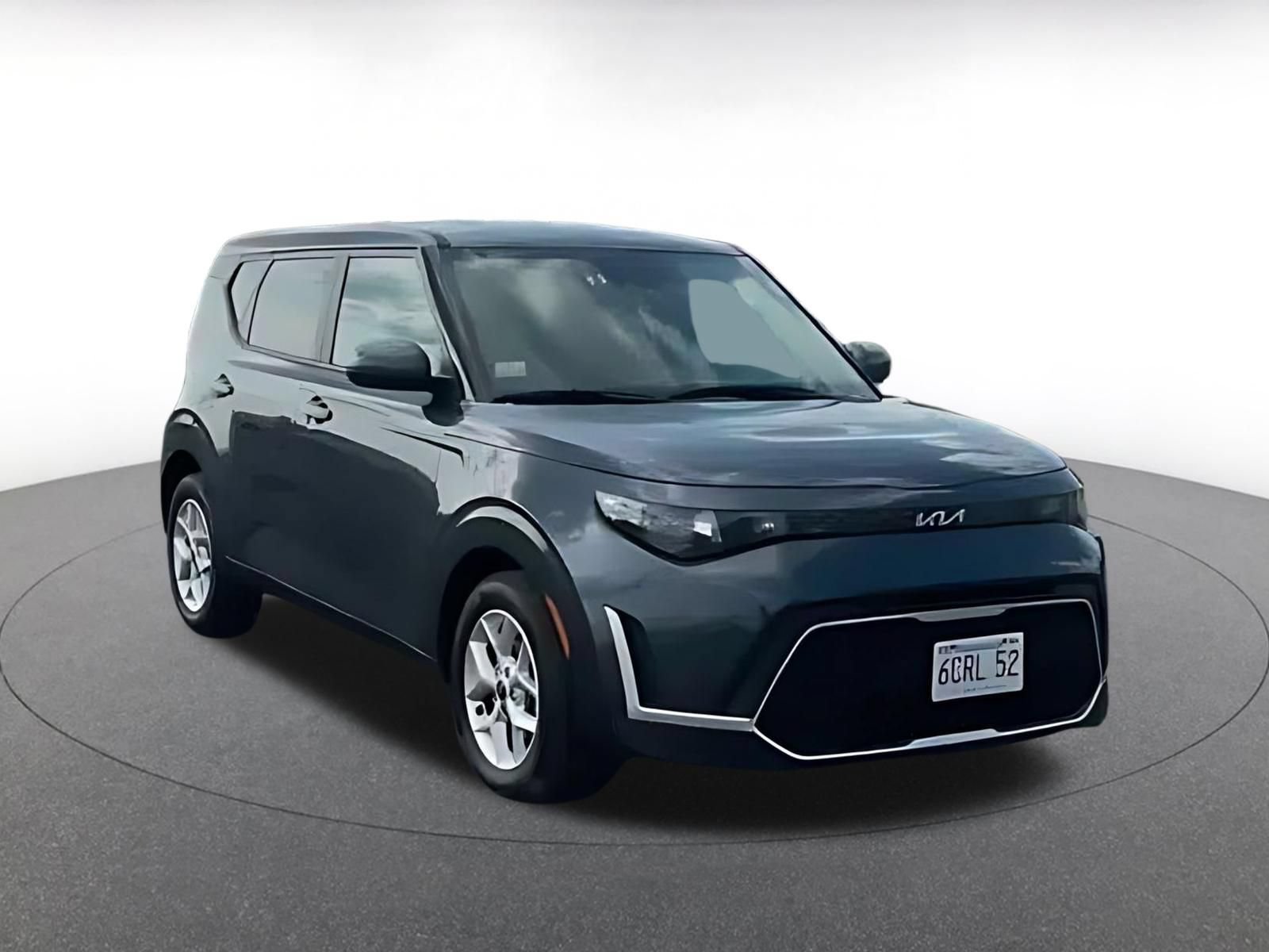 Used 2025 Kia Soul LX w/ LX Technology Package FWD image 3