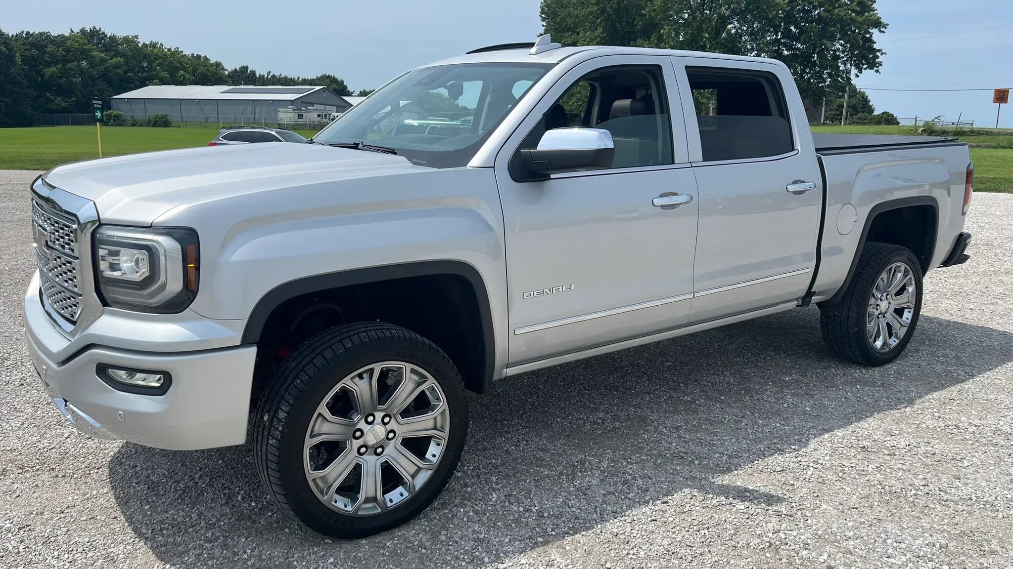 Used 2018 GMC Sierra 1500 Denali w/ Denali Ultimate Package AWD/4WD image 7