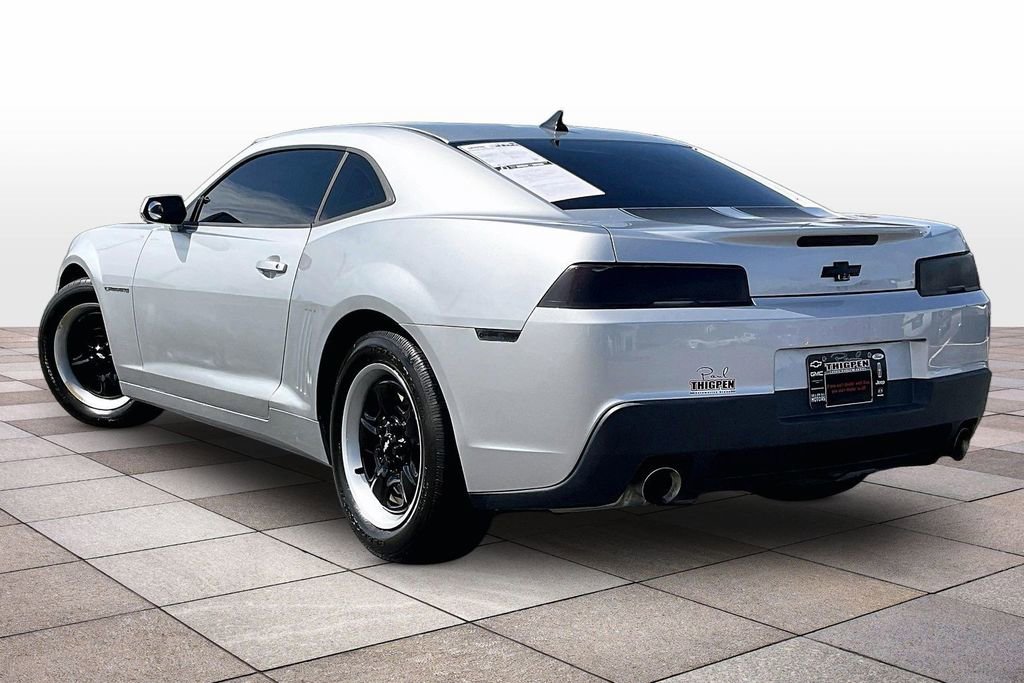 Used 2014 Chevrolet Camaro LS RWD image 2