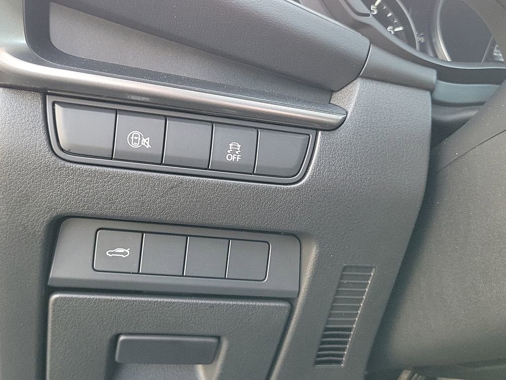 Used 2025 MAZDA MAZDA3 s image 29