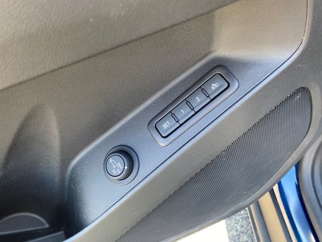 Used 2021 Chevrolet Equinox Premier AWD/4WD image 17