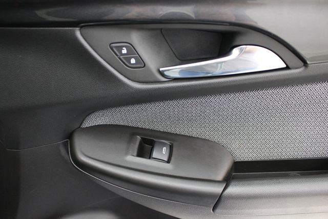 Used 2025 Chevrolet TrailBlazer LT w/ Driver Confidence Package image 51