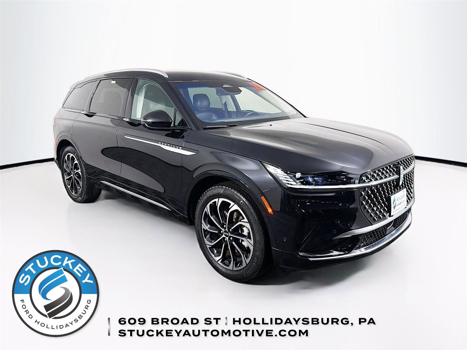 Used 2024 Lincoln Nautilus Reserve