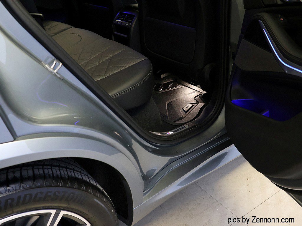 Certified 2024 BMW X5 xDrive40i w/ Executive Package image 35