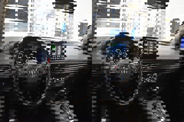 Used 2025 Honda HR-V EX-L image 25