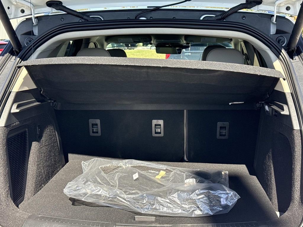 New 2026 Lincoln Corsair Premiere image 11