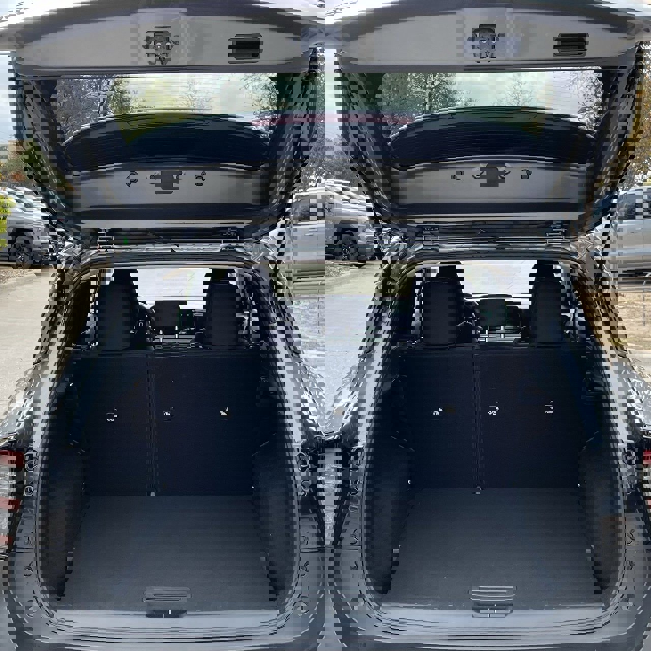 Used 2025 Nissan Kicks SV image 25