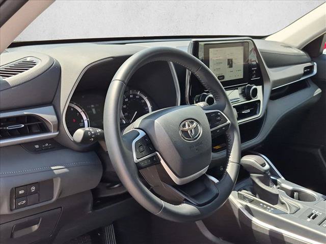 Used 2026 Toyota Highlander XLE AWD/4WD image 10