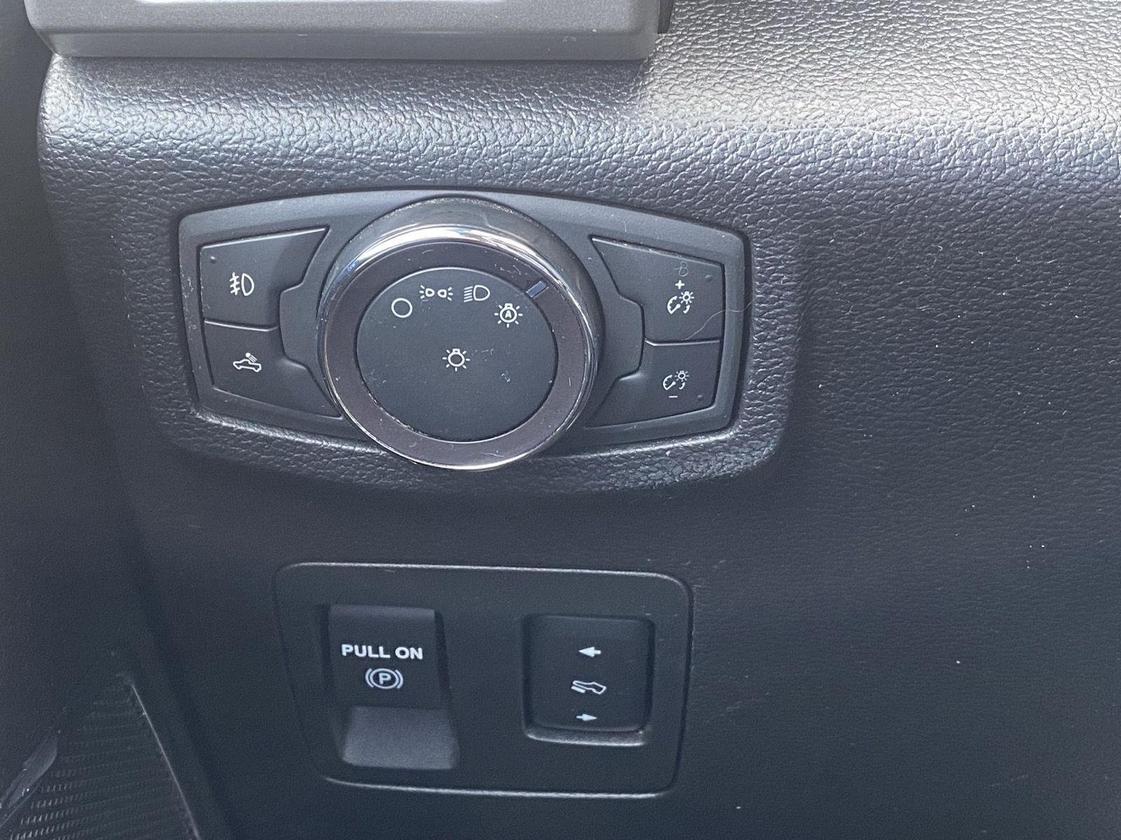 Certified 2019 Ford F150 Lariat w/ Equipment Group 502A Luxury AWD/4WD image 22