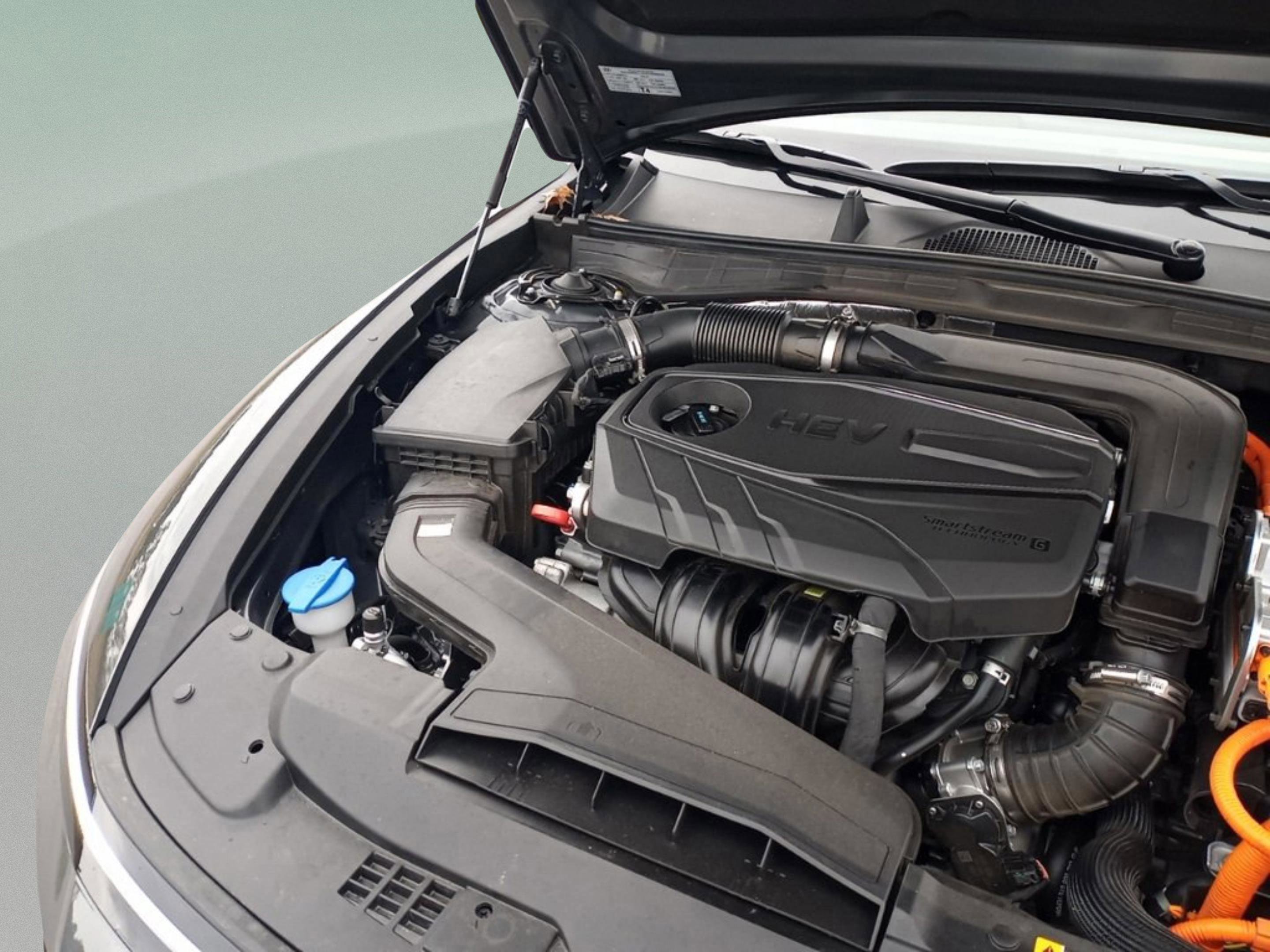 Used 2025 Hyundai Sonata Limited image 32