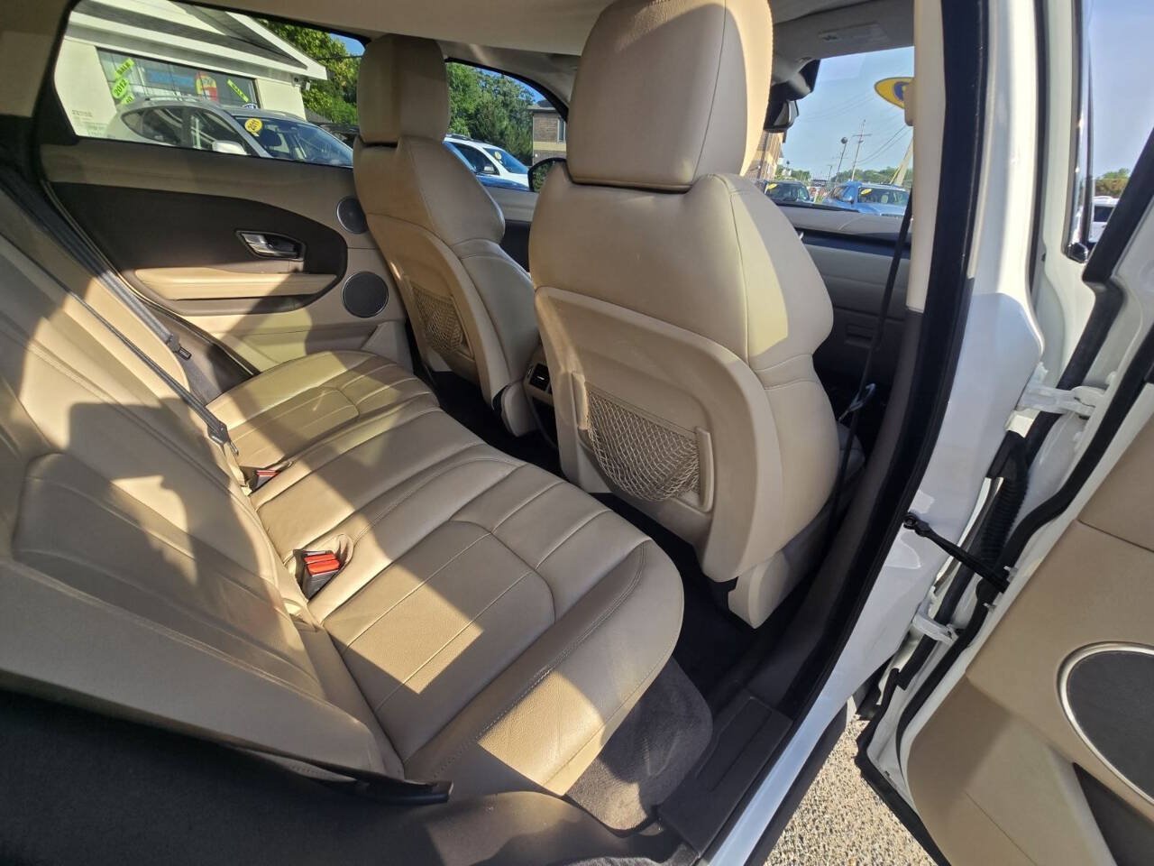 Used 2019 Land Rover Range Rover Evoque SE AWD/4WD image 29