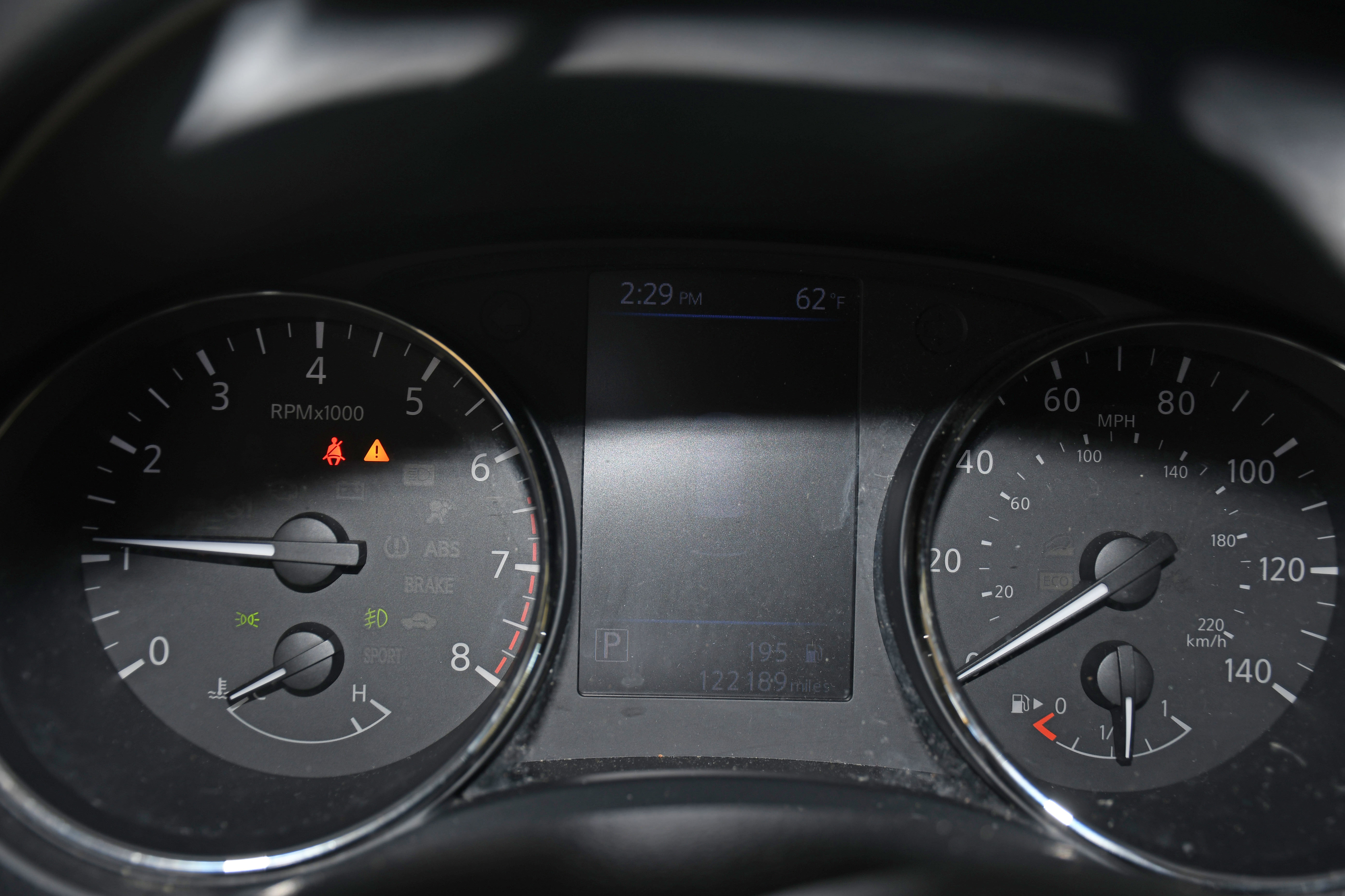 Used 2018 Nissan Rogue SV w/ Premium Package image 14