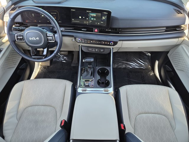 Used 2025 Kia Carnival SX FWD image 33