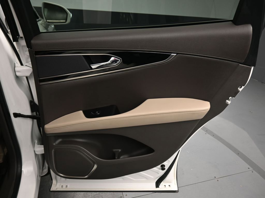 Used 2022 Lincoln Nautilus AWD w/ Premium Package image 35