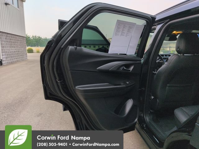 Used 2021 Chevrolet TrailBlazer RS w/ Convenience Package AWD/4WD image 24