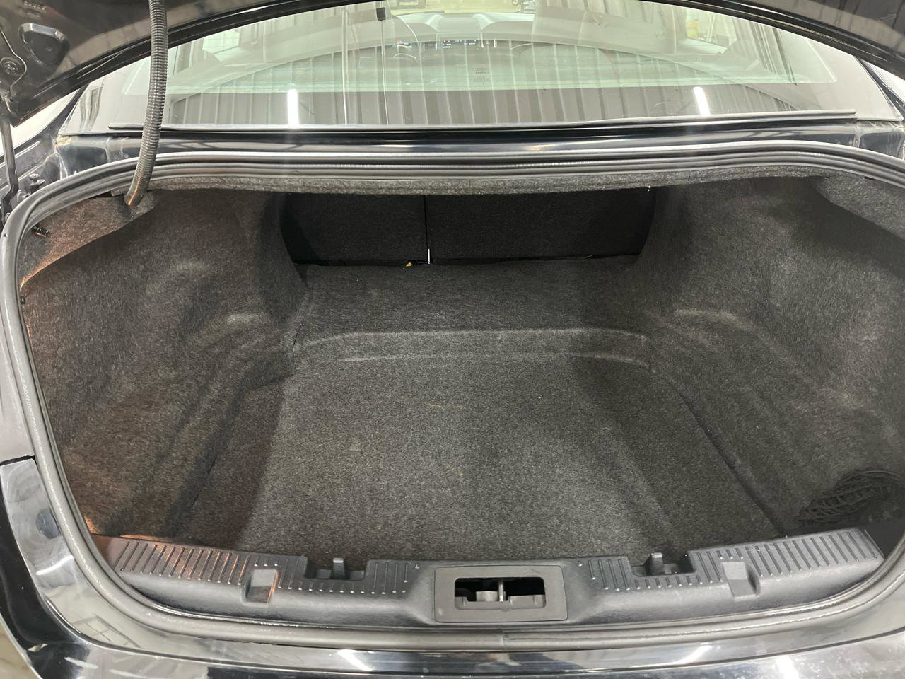 Used 2016 Ford Taurus Limited FWD image 15