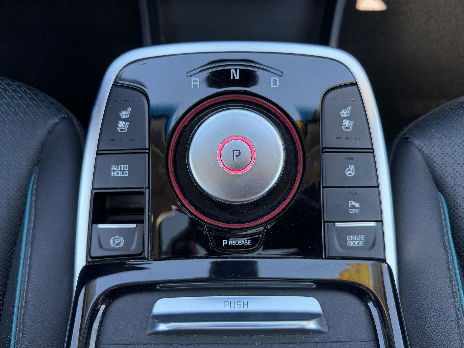 Used 2022 Kia Niro EX Premium w/ Cold Weather Package image 29