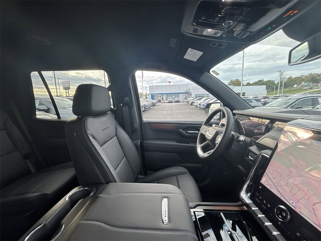New 2026 GMC Yukon Denali w/ LPO, Floor Liner Package image 15